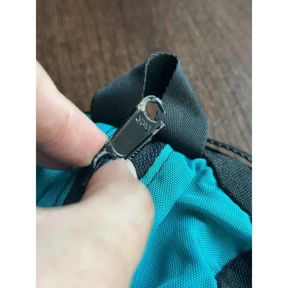 vintage REI toiletry bag two-tone teal and black nylon
